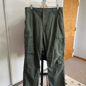 Men's Olive Military Style Cargo Pants